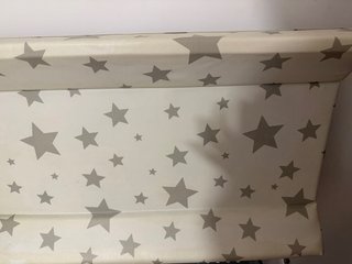 Cambiador y bañera para bebé negociable