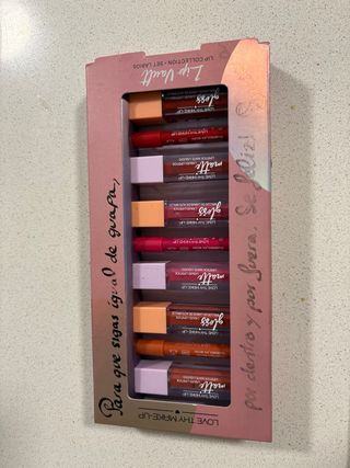 Set  12Labiales LOVE THY MAKE-UP Gloss y Matte