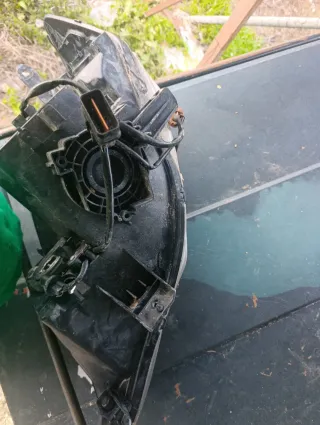 Faro Delantero Derecho Mitsubishi Outlander