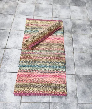 Tappeti a mano con design geometrico