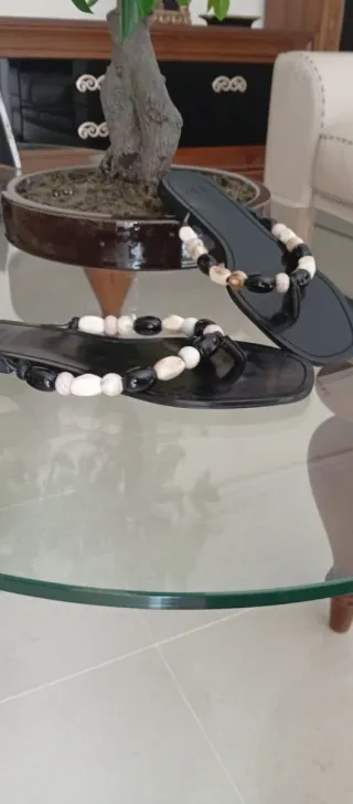 Sandalias Zara planas con pedrería
