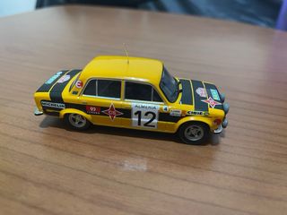 Coche Seat 124 1/43 sin caja