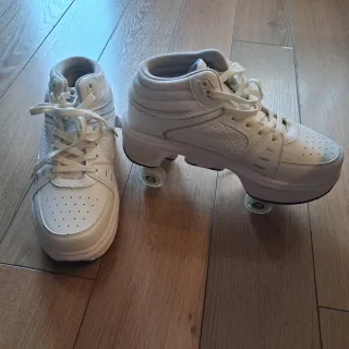 Zapatillas con ruedas patines y luces