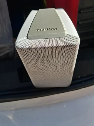 Altavoces Thomson Grises y Plateados