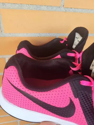Zapatillas Nike Talla 38.5 Negras y Rosas
