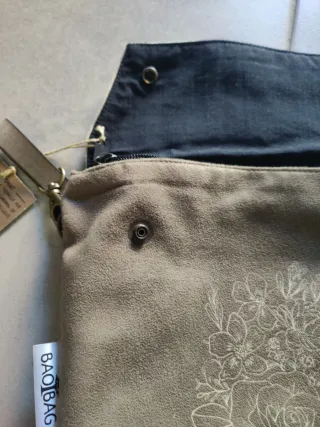 Bolso BAOBAG beige y verde militar