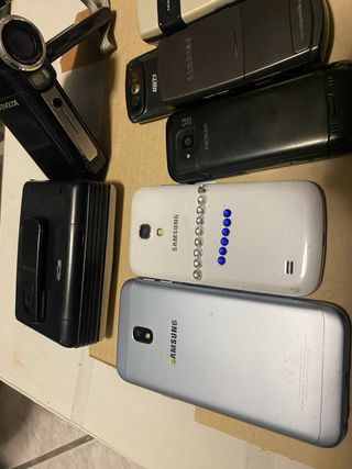 Lotto cellulari Samsung e Nokia da testare