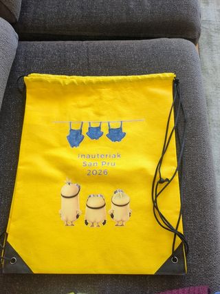 2 Disfraces Minions. Talla única y talla XS