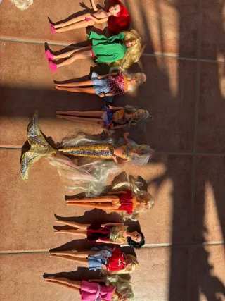Lote 9 Muñecas Barbie + Caja Vestidos 90s