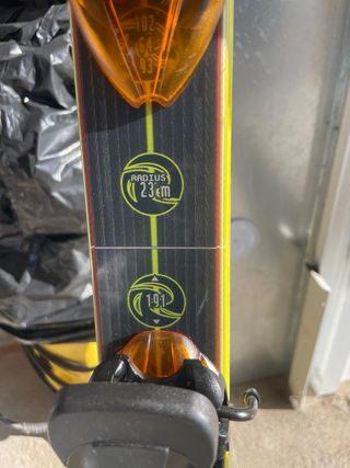 Esquís Rossignol Temporada 2001-2002 All Mountain