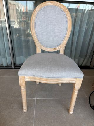 Silla madera y tapicería gris