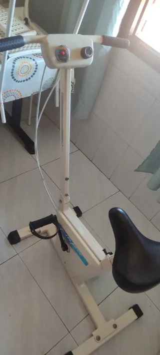 Bicicleta de gimnasio