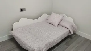 Cama infantil blanca diseño nube