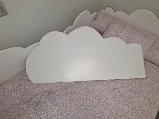 Cama infantil blanca diseño nube