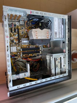 PC Intel Core 2 Quad 9560 8GB RAM