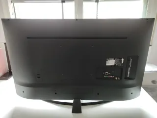 Smart TV LG 43UM7450PLA - Negro