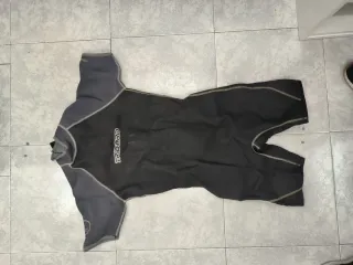 Traje de neopreno corto