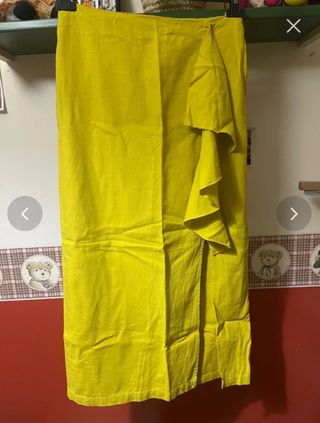 Falda Zara volante mostaza