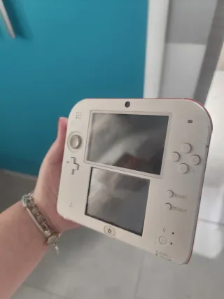 Nintendo 2DS Roja y Blanca