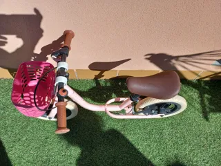 Bicicleta rosa sin pedales 10 pulgadas