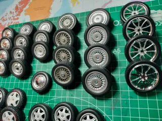 Ruedas Escala 1:18 Multimarca