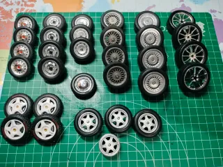 Ruedas Escala 1:18 Multimarca