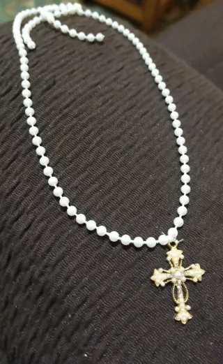 Cruz Fallera Dorada con Perlas