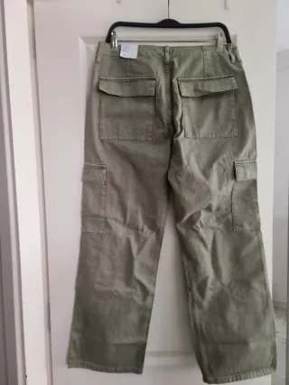 Pantalón cargo Mango verde militar sin estrenar