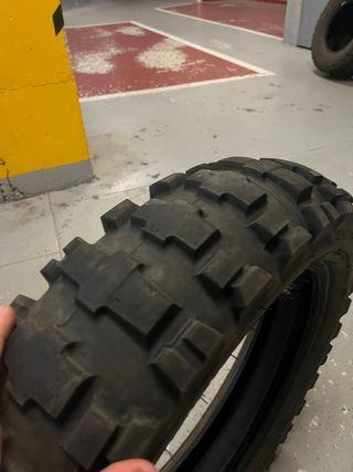 Neumático Dunlop Trail 150/70/18