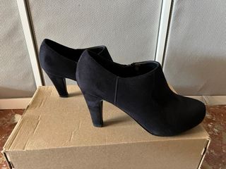 Botines de terciopelo negros