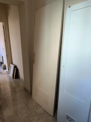 Puerta lacada en blanco