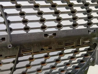 Parrilla Delantera Mercedes