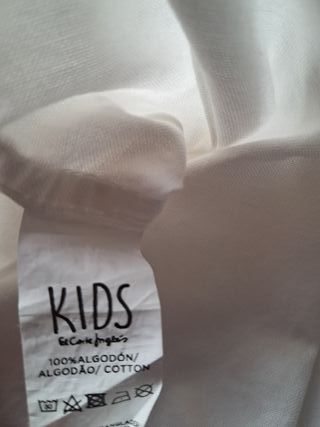 Camisa blanca de niño