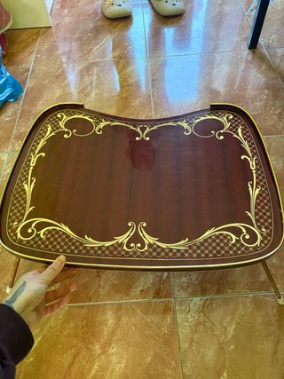 Mesa auxiliar para cama o sofá