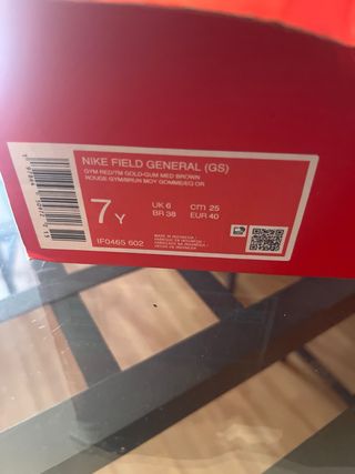 Zapatillas Nike Rojas y Amarillas Talla 35