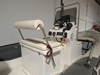 Barco Goldenship + Motor EFI + Remolque