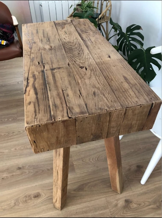 Scrivania in legno rustico