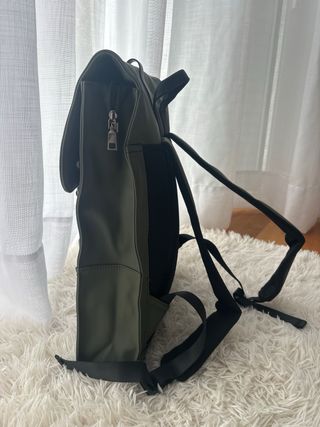 Mochila verde oliva impermeable