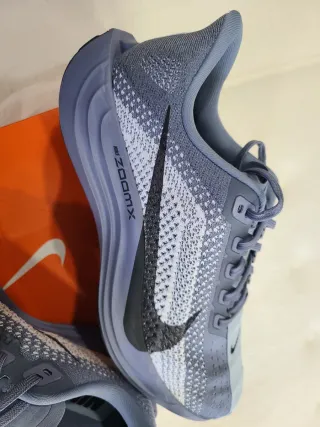 Nike ZoomX Moradas y Blancas