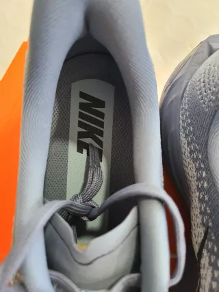 Nike ZoomX Moradas y Blancas