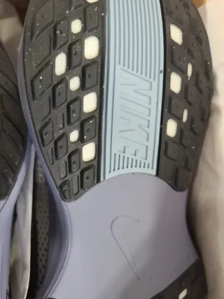 Nike ZoomX Moradas y Blancas