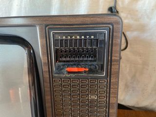 Televisor Sharp Elbe 1984 Marrón