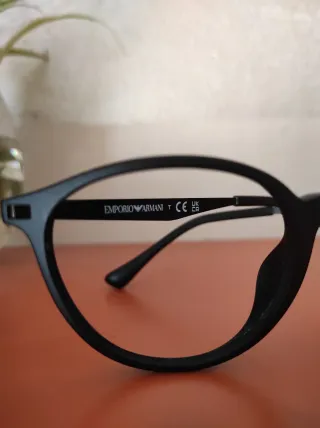 Montatura Emporio Armani ultraleggera