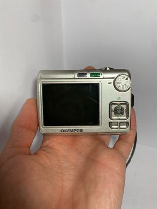 Cámara Digital Olympus FE-270