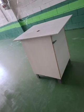Mueble para bricolaje y trabajos manuales