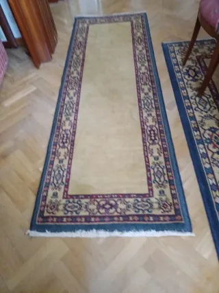 Tappeto da corridoio beige, blu e giallo in pile