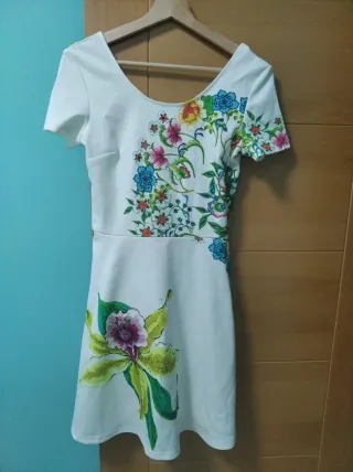 Vestido blanco estampado floral