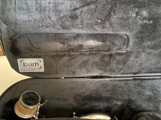 Clarinete Bajo Kessler Do Grave con funda BAM