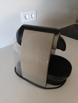 Cafetera Nespresso Krups. . Para piezas .