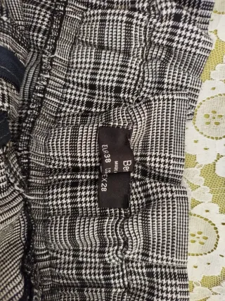 Pantalón de cuadros Bershka